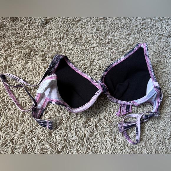 MICHIKO LONDON Bikini Top - Picture 8 of 9